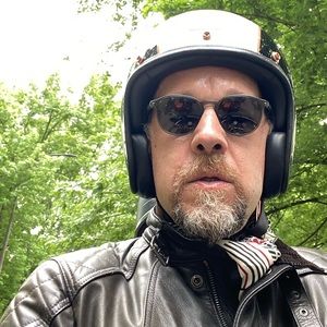 Meet your Posher, Thomas